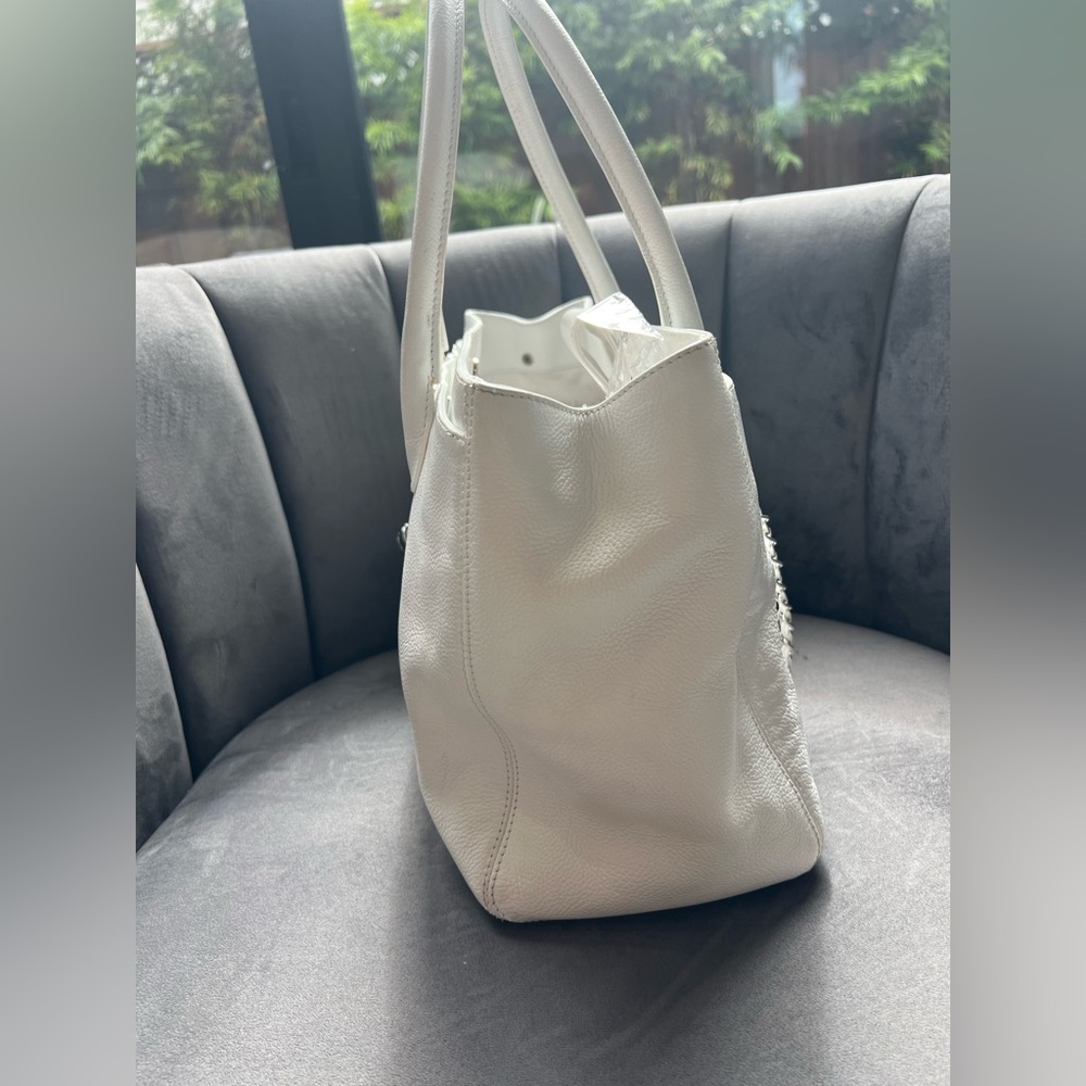 Vintage Chanel Exec Shopping Tote bag - Picture 8 of 16